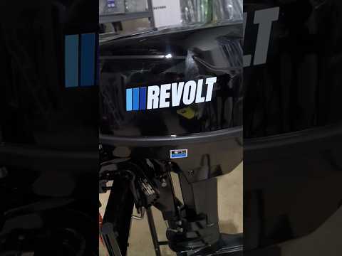 Motor Fuera de Borda Revolt 12HP a 2 Tiempos con Tanque Externo de 24L
