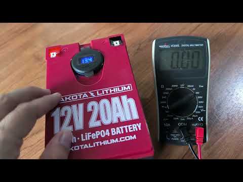 Batería Dakota Lithium 12V de 20AH LiFePo4 con Voltímetro, USB y Cargador