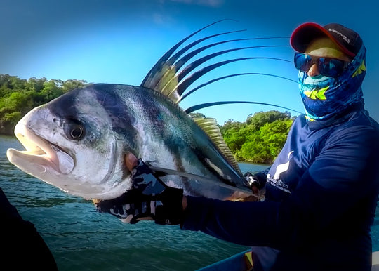 Señuelo Noeby Minnow Flotante con acabado Holográfico y Láser